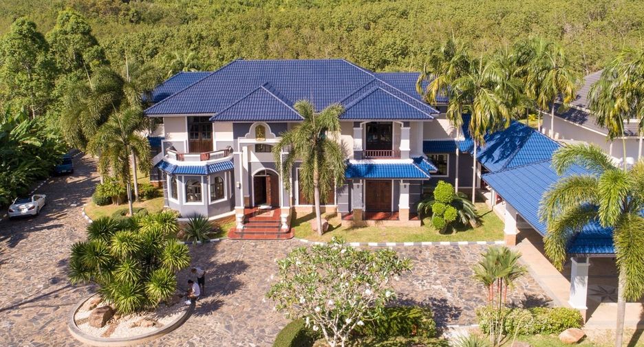 Villa en venta y en alquiler de 5 habitaciones en Mueang Krabi, Krabi