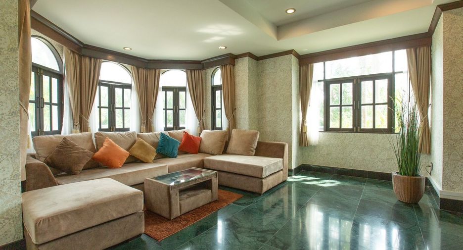 Villa en venta y en alquiler de 5 habitaciones en Mueang Krabi, Krabi