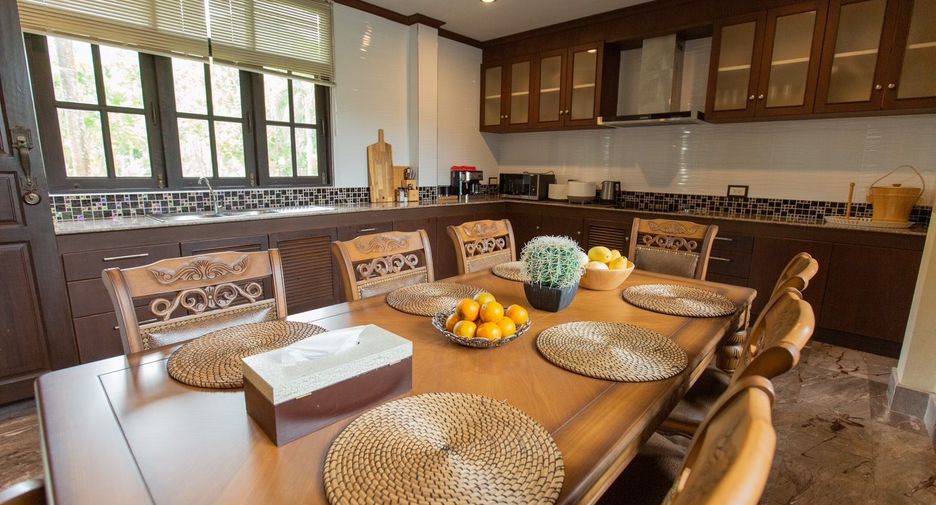 Villa en venta y en alquiler de 5 habitaciones en Mueang Krabi, Krabi