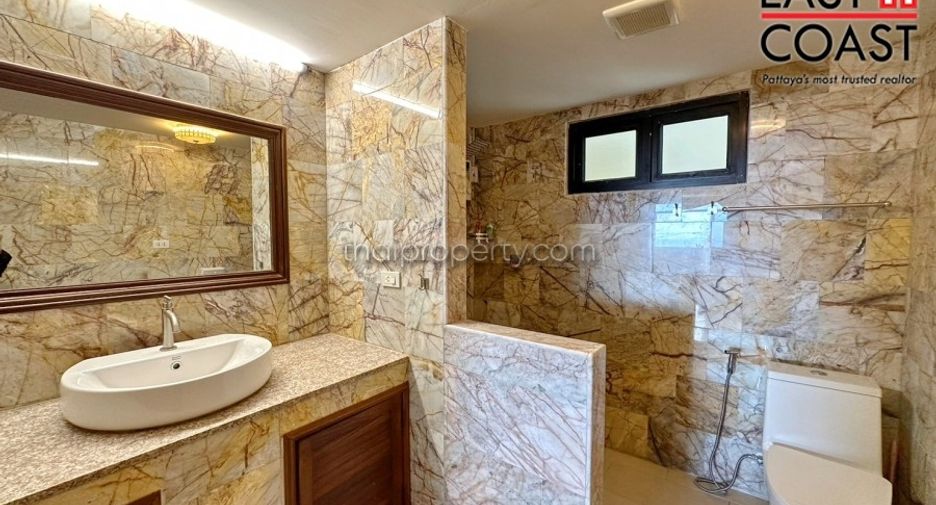 For sale 3 bedrooms condo in Bang Lamung, Chonburi