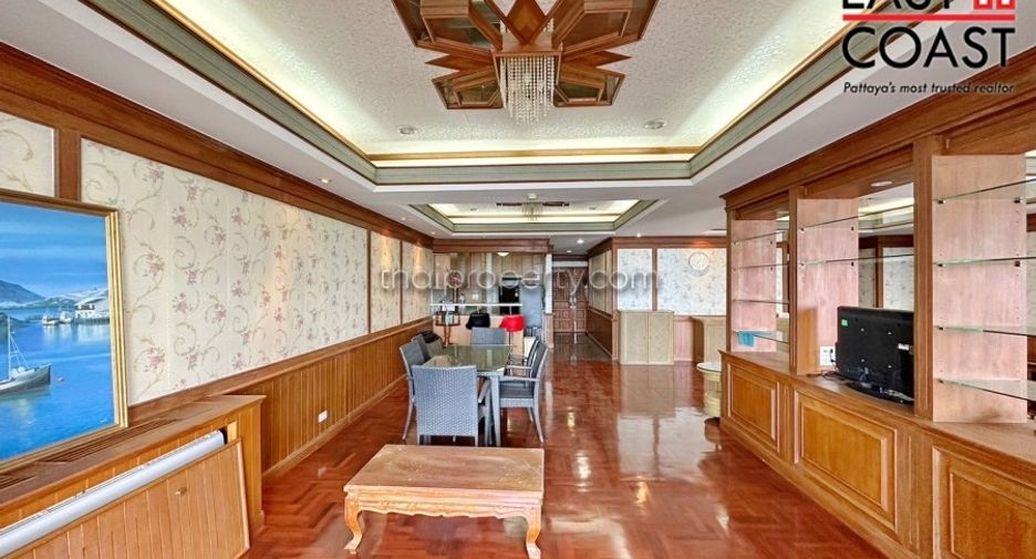 For sale 3 bedrooms condo in Bang Lamung, Chonburi