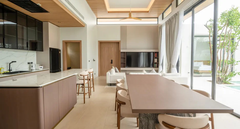 For rent 4 bedrooms villa in Mueang Phuket, Phuket