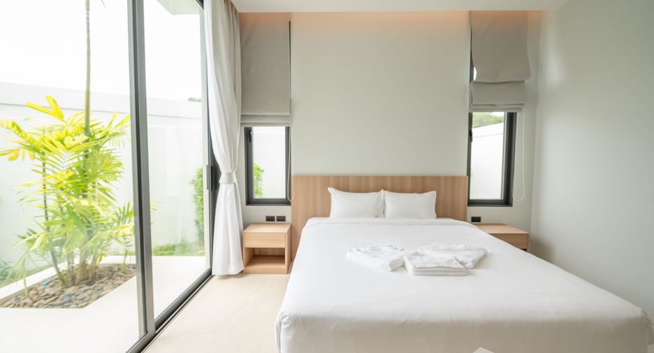 For rent 4 bedrooms villa in Mueang Phuket, Phuket