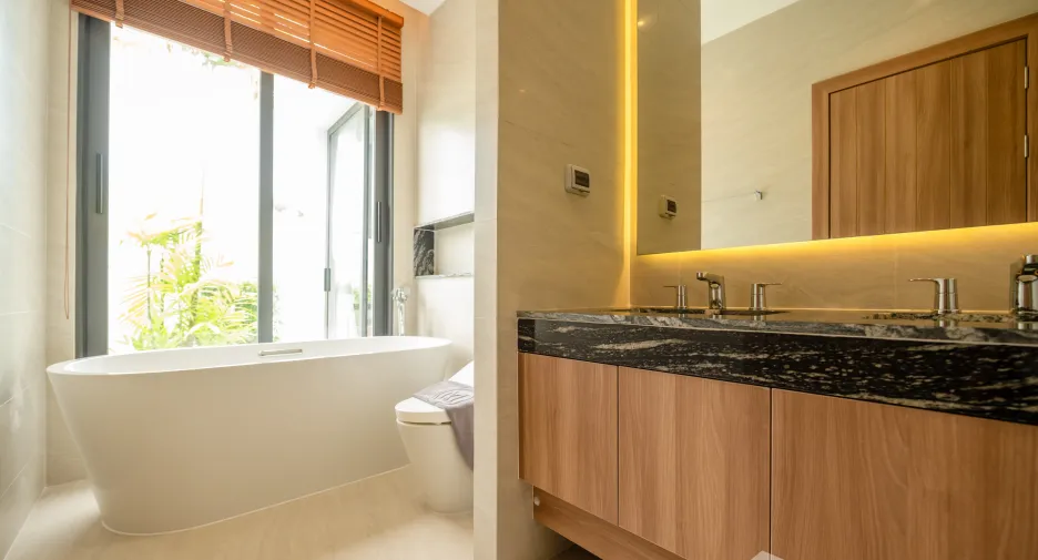 For rent 4 bedrooms villa in Mueang Phuket, Phuket