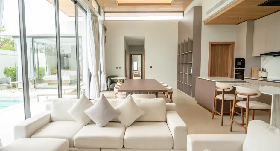 For rent 4 bedrooms villa in Mueang Phuket, Phuket