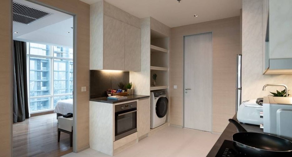 For rent 3 bedrooms condo in Watthana, Bangkok
