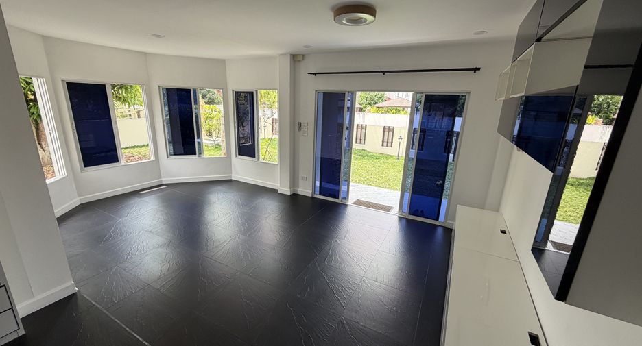 For sale and for rent 3 bedrooms house in San Sai, Chiang Mai
