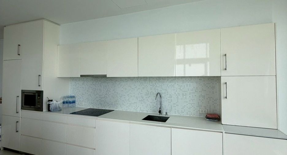For rent 4 bedrooms condo in Bang Lamung, Chonburi