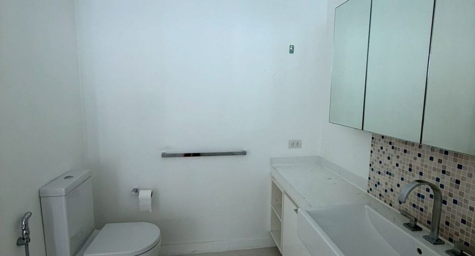 For rent 4 bedrooms condo in Bang Lamung, Chonburi