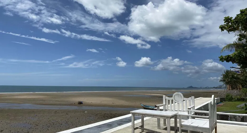 For rent 2 bedrooms condo in Hua Hin, Prachuap Khiri Khan