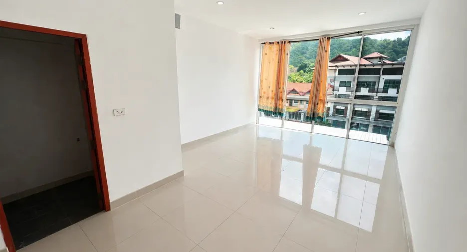 For rent 3 bedrooms retail Space in Ko Samui, Surat Thani