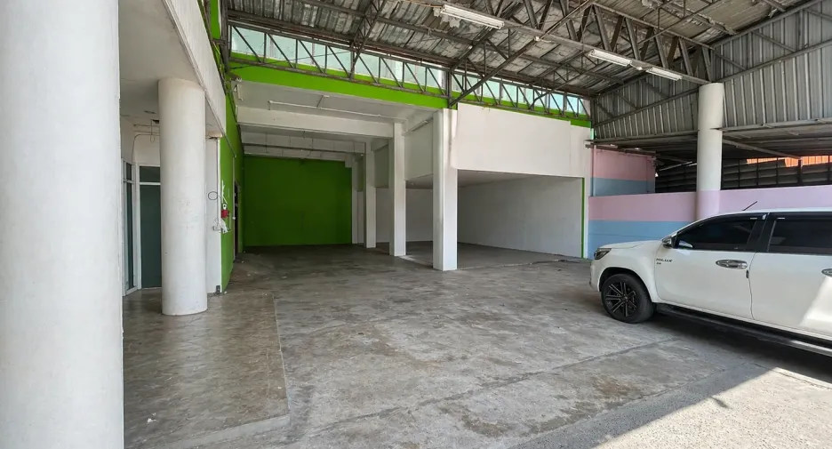 For rent 3 bedrooms retail Space in Ko Samui, Surat Thani