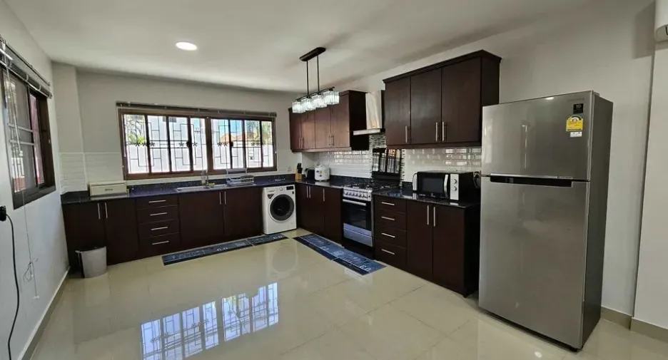 出租 4 卧室 独立屋 在 Bang Lamung, Chon Buri