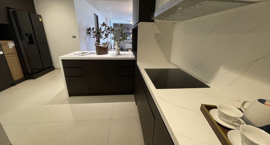 Apartamento en alquiler de 3 habitaciones en Khlong Toei, Bangkok
