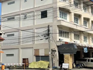 À vendre 4 chambres local commercial à Bang Kruai, Nonthaburi