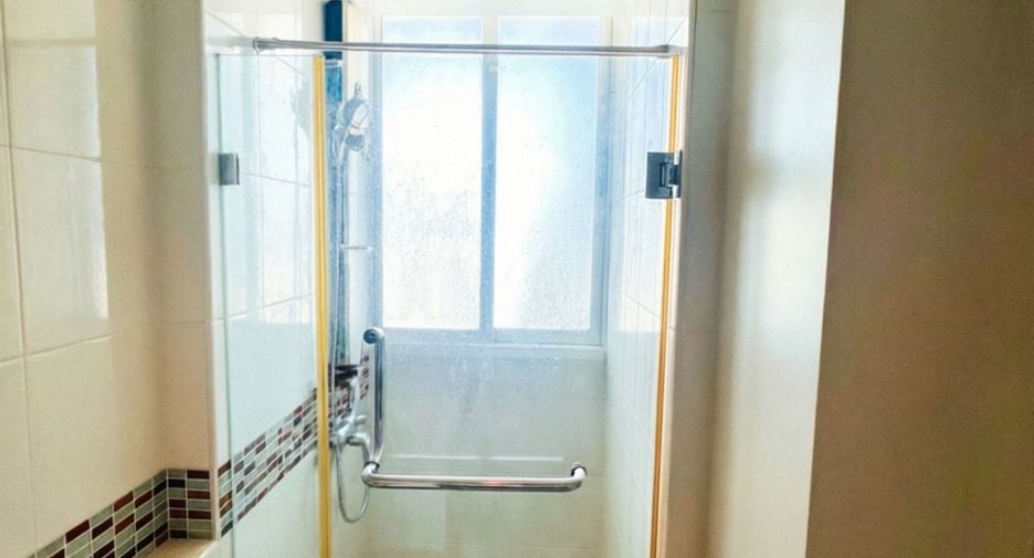For rent 2 bedrooms condo in Pak Kret, Nonthaburi