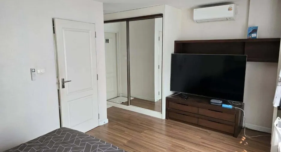 For rent 3 bedrooms townhouse in Mueang Nonthaburi, Nonthaburi