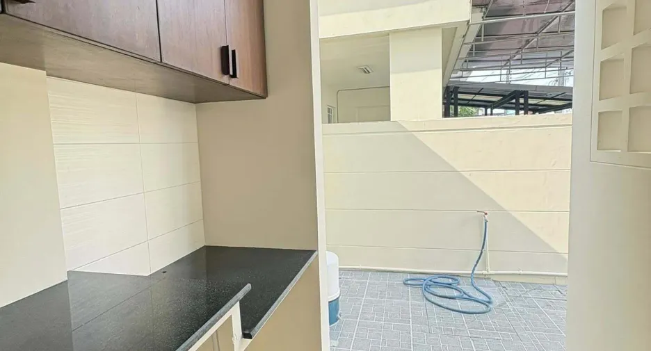 For rent 3 bedrooms townhouse in Mueang Nonthaburi, Nonthaburi