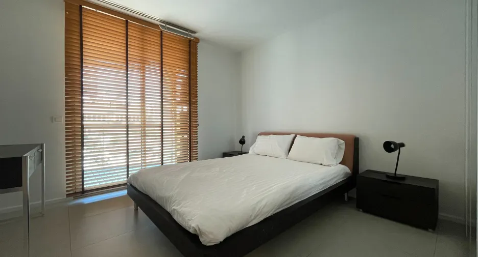 For rent 2 bedrooms condo in Sathon, Bangkok