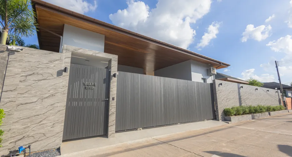 For rent 4 bedrooms villa in Thalang, Phuket