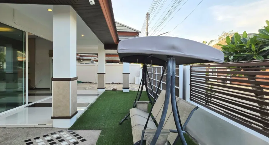 For rent 3 bedrooms villa in Huay Yai, Pattaya