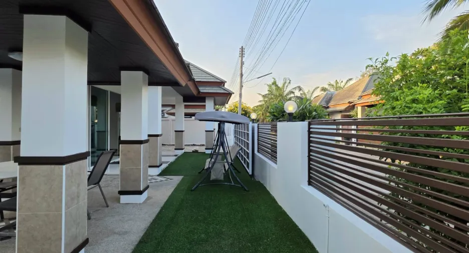 For rent 3 bedrooms villa in Huay Yai, Pattaya