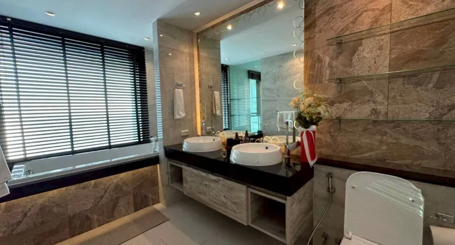 À louer 2 chambres condo à Jomtien, Pattaya
