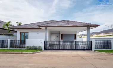 For sale 3 bedrooms villa in Bang Lamung, Chonburi