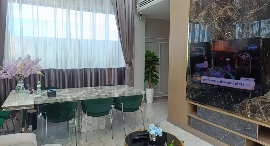 For sale 4 ベッドルーム villa in Huay Yai, Pattaya