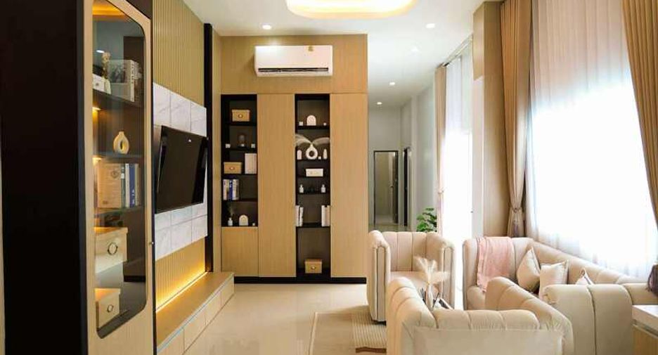 For sale 4 bedrooms villa in Bang Lamung, Chonburi