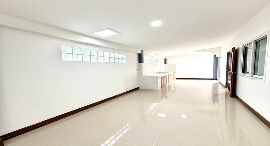 À vendre 3 chambres maison à Sattahip, Chonburi