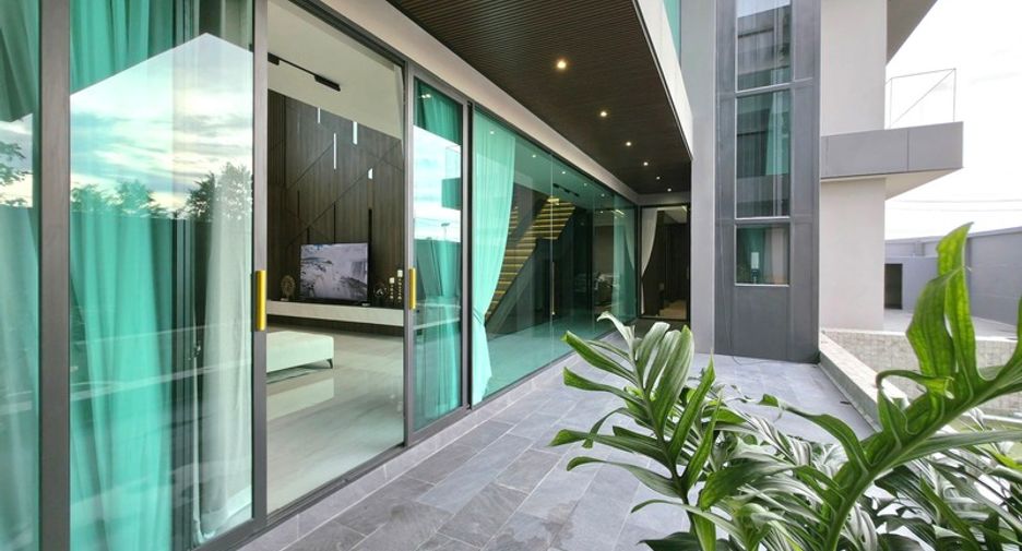 À vendre 5 chambres villa à Bang Lamung, Chonburi