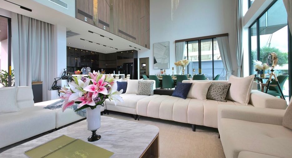 À vendre 5 chambres villa à Bang Lamung, Chonburi