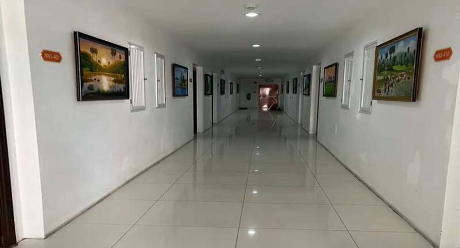 For sale studio condo in Pratumnak, Pattaya