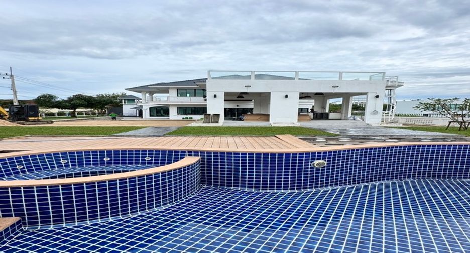 Продажа 6 спальни вилла в Huay Yai, Паттайя