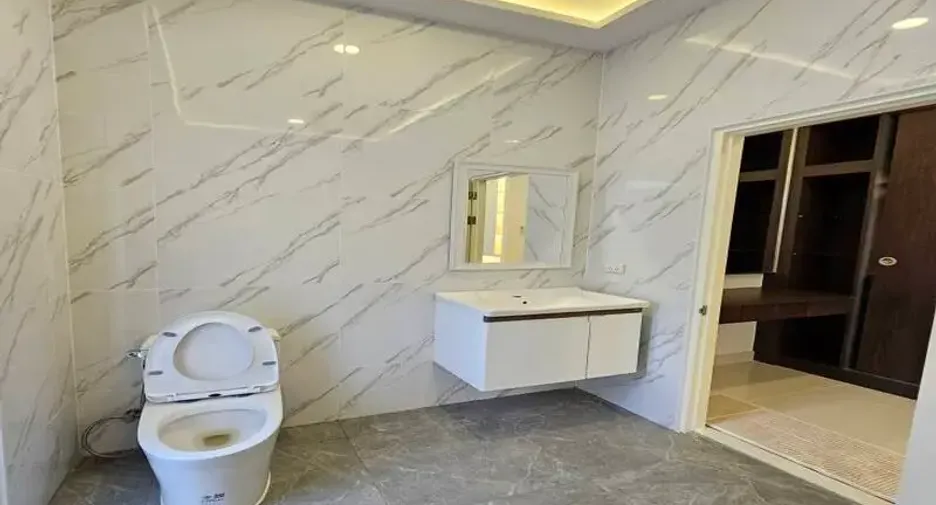 Casa en venta de 3 habitaciones en Bang Lamung, Chonburi