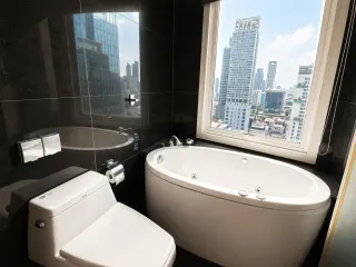 Wohnung zur Miete mit 2 Zimmer in Sathon, Bangkok