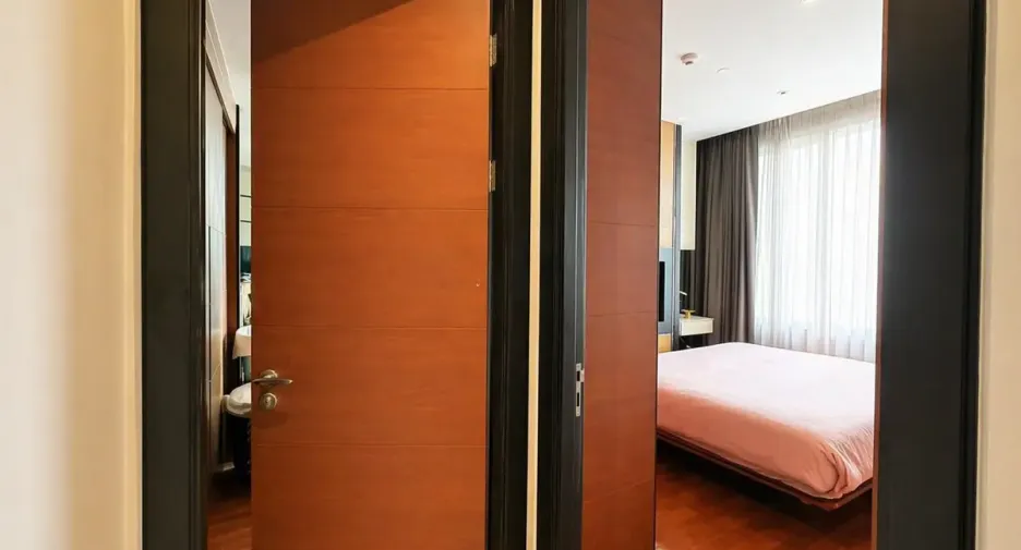For rent 2 bedrooms condo in Sathon, Bangkok