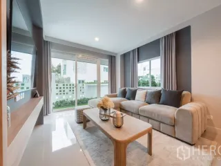 For rent 4 bedrooms house in Saphan Sung, Bangkok