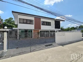 ให้เช่า 4 ห้องนอน บ้านเดี่ยว ใน ลาดพร้าว, กรุงเทพฯ