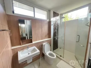 For rent 3 bedrooms house in Prawet, Bangkok