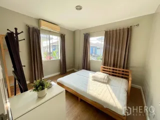 For rent 3 bedrooms house in Prawet, Bangkok