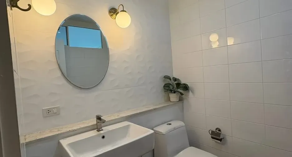 Casa en alquiler de 3 habitaciones en Prawet, Bangkok
