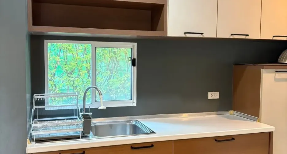 Casa en alquiler de 3 habitaciones en Prawet, Bangkok