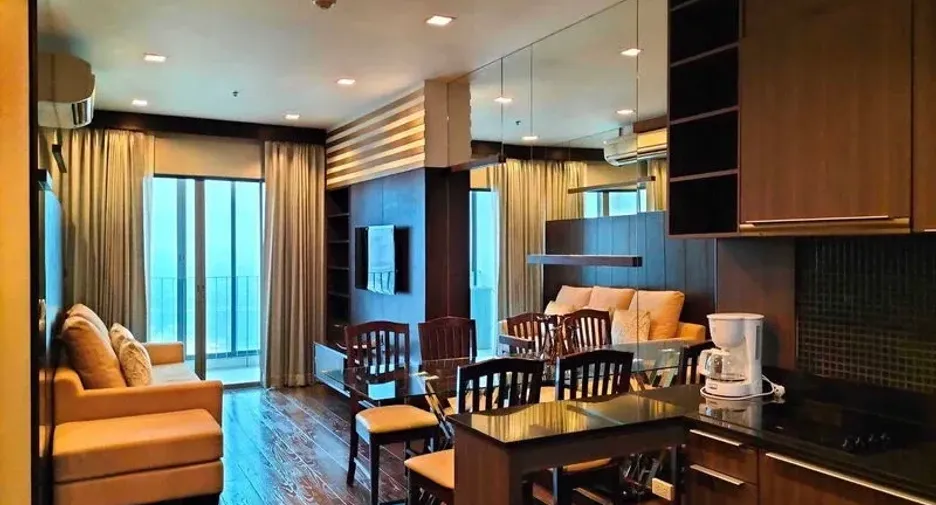 For rent 2 bedrooms condo in Ratchathewi, Bangkok
