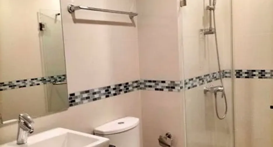 For rent 2 bedrooms condo in Ratchathewi, Bangkok