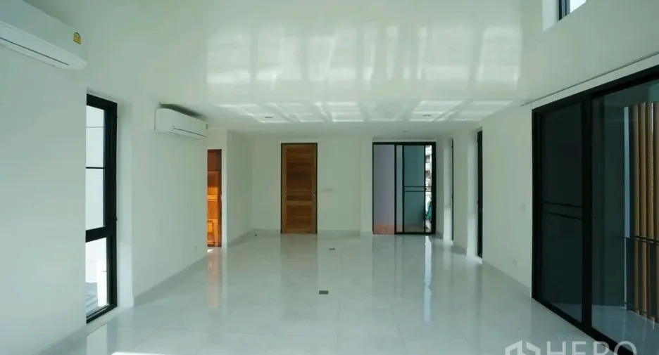 Büro zur Miete mit 2 Zimmer in Chatuchak, Bangkok