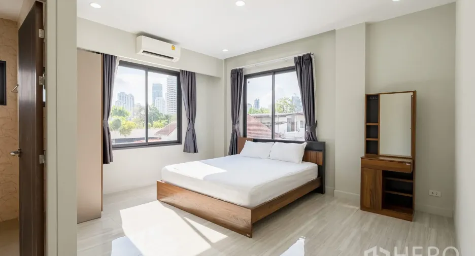 For rent 5 bedrooms office in Khlong Toei, Bangkok