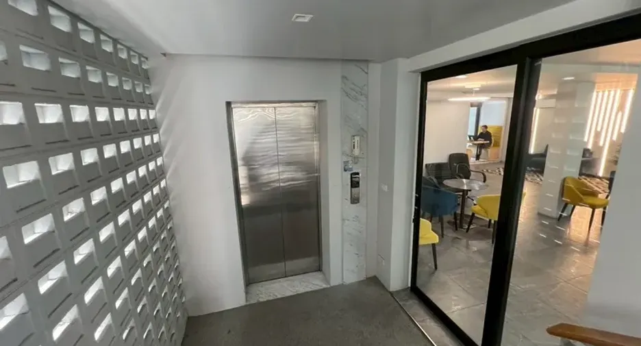 For rent and for sale office in Phra Khanong, Bangkok