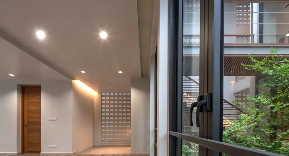 For rent and for sale office in Phra Khanong, Bangkok